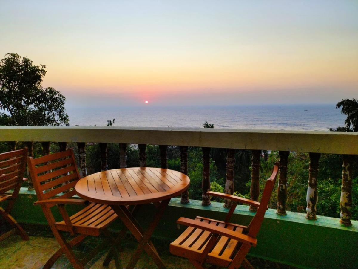 Villa Infinity By The Sea Murud  外观 照片