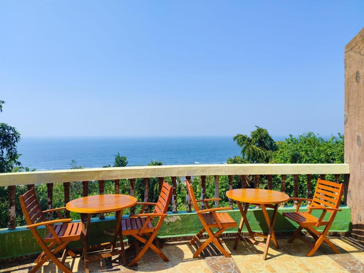 Villa Infinity By The Sea Murud  外观 照片
