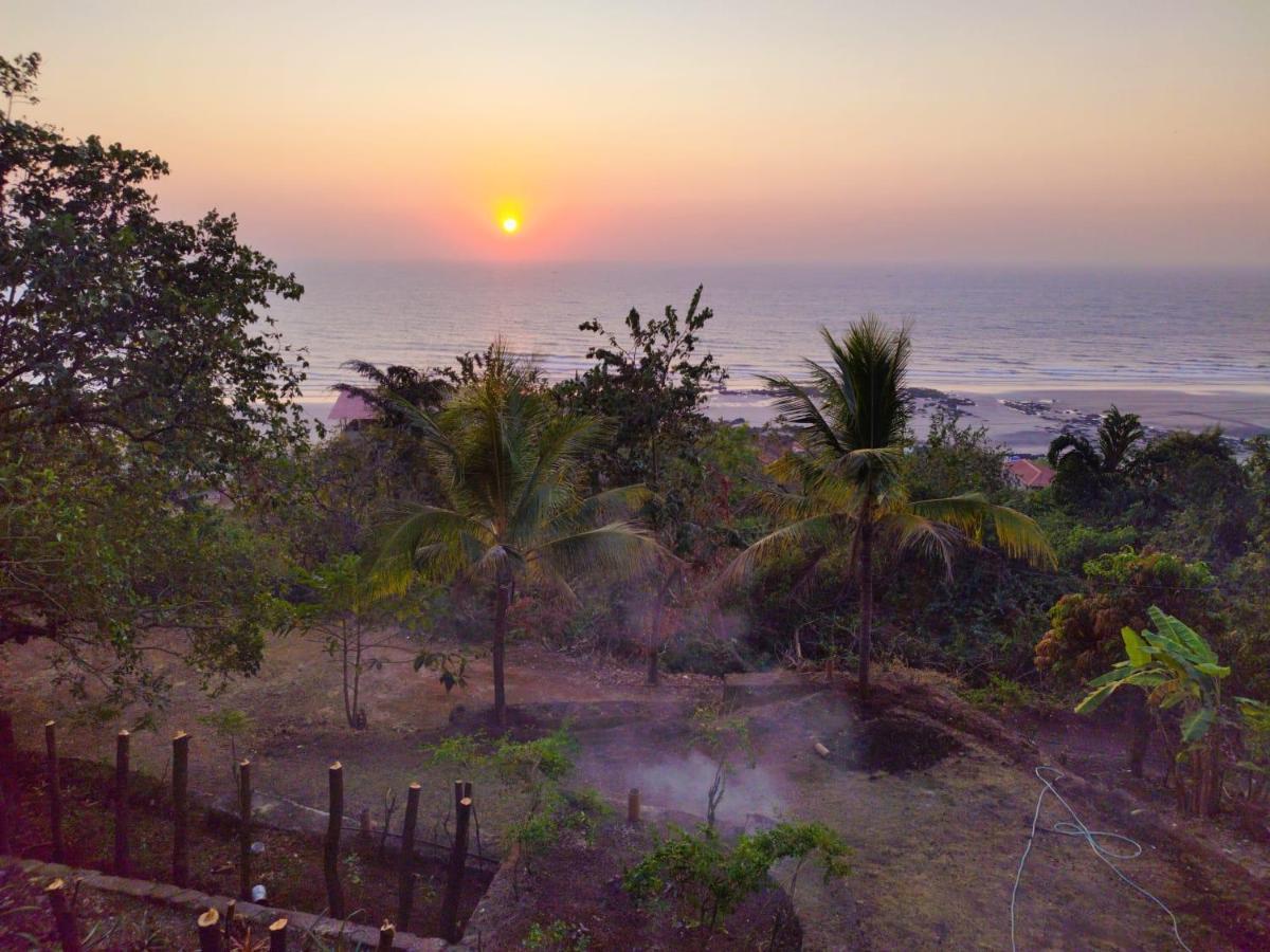 Villa Infinity By The Sea Murud  外观 照片
