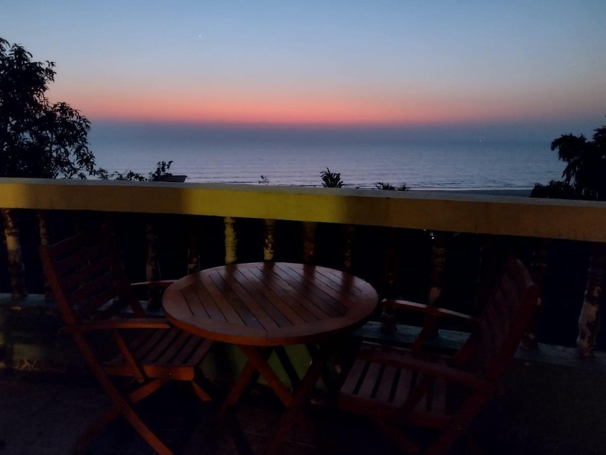 Villa Infinity By The Sea Murud  外观 照片