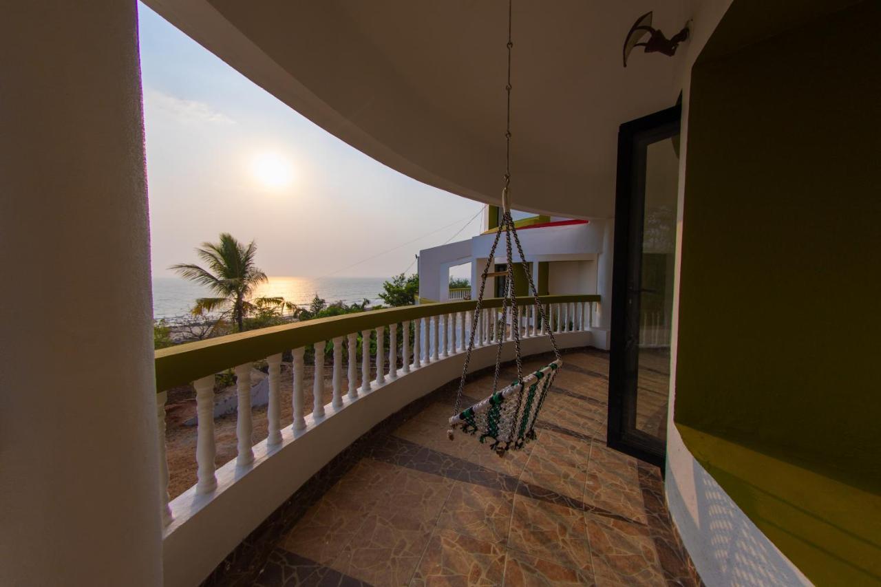 Villa Infinity By The Sea Murud  外观 照片